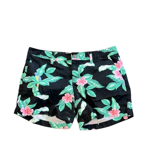 Old Navy Floral Print Women's Shorts size 8 - Picture 2 of 7